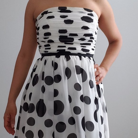 Strapless Polka Dot Guess - Picture 2 of 7